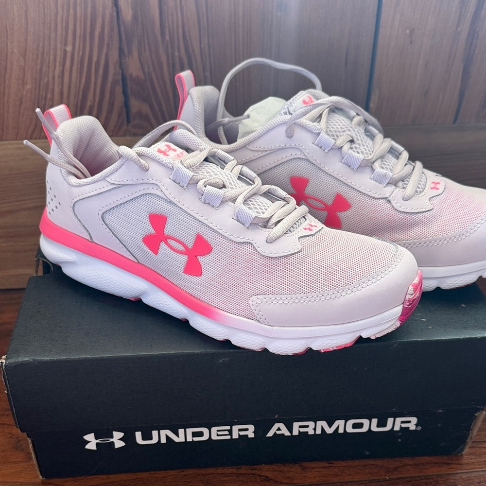 Under Armour Light Pink and White Athletic Shoes